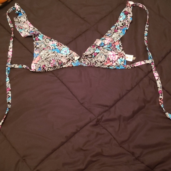 Bikini Top 👙 - Picture 7 of 11